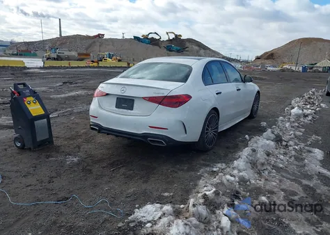 2024 Mercedes-Benz C 300 z USA, uszkodzony, nr VIN W1KAF4HB7RR184528